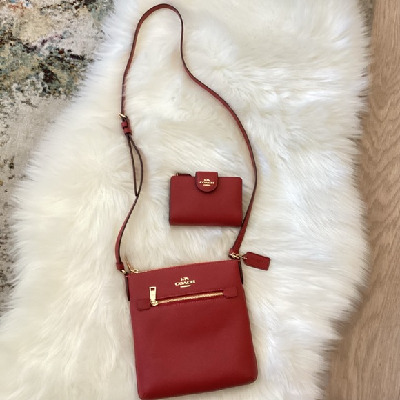NWT Coach Mini Rowan Crossbody Bag & Matching Wallet Set - Red - Picture 2 of 16
